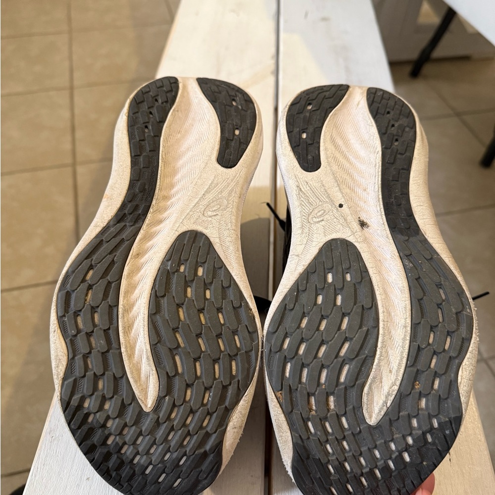 ASICS Black and White Athletic Shoes - Picture 15 of 15